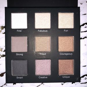 RealHer Play Book Eyeshadow Palette